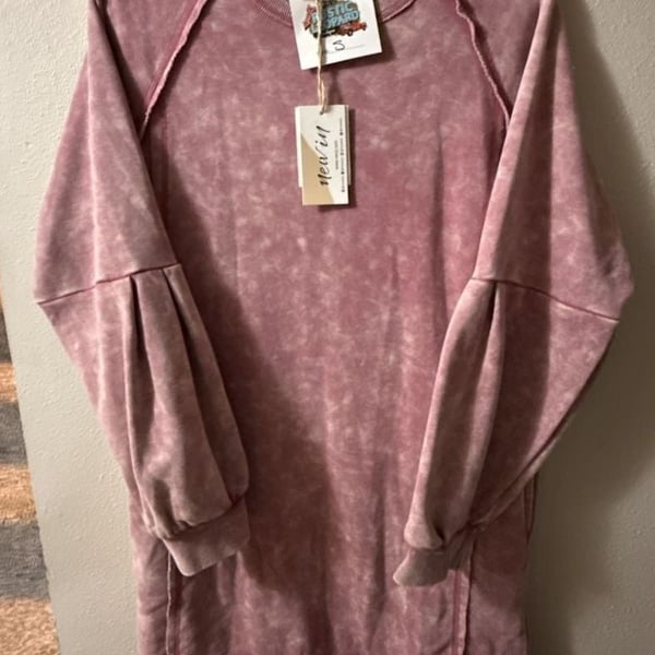 Neu in Mineral Washed Raglan Sleeve Sweatshirt Mini Dress