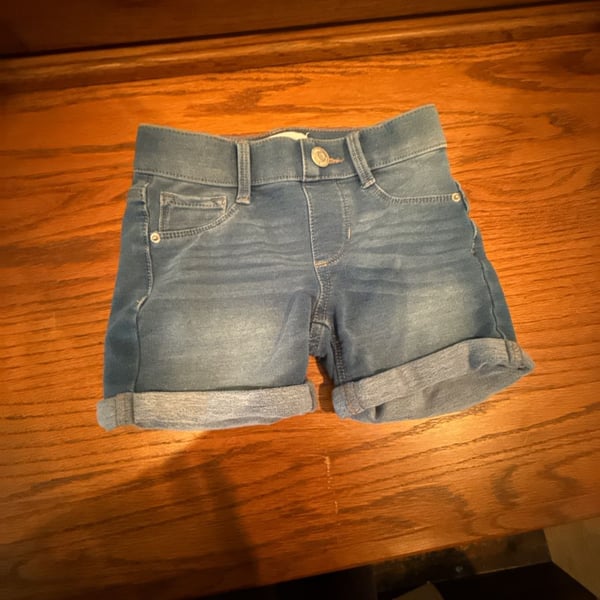 Tommy Bahama Girls Denim Cuffed Shorts Size 6