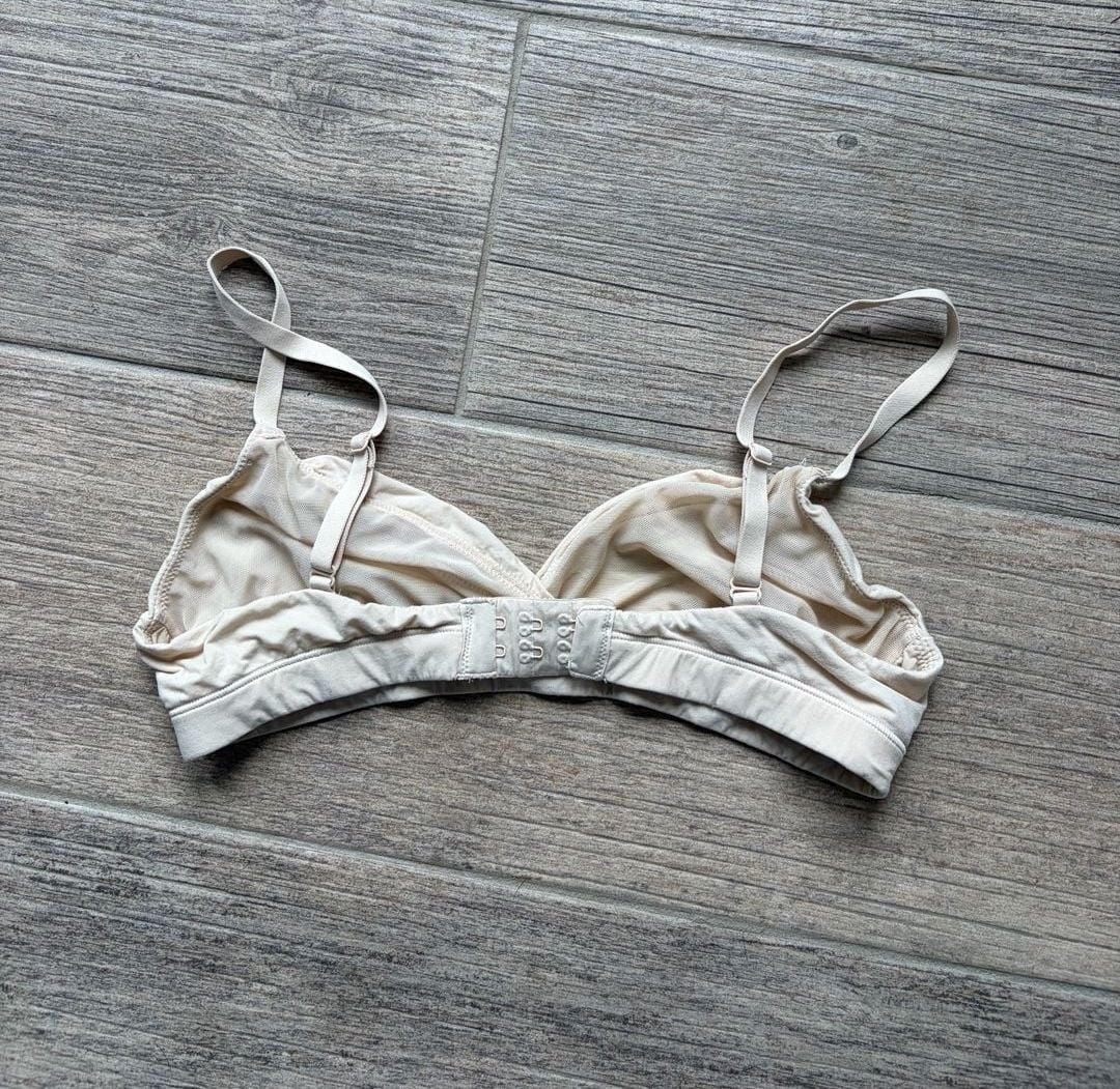 SKIMS Fits Everybody Triangle Bralette in Sand 3