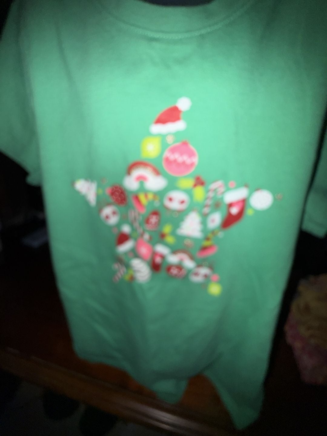 Cat & Jack green short sleeve shirt size 7/8 Christmas tree 2