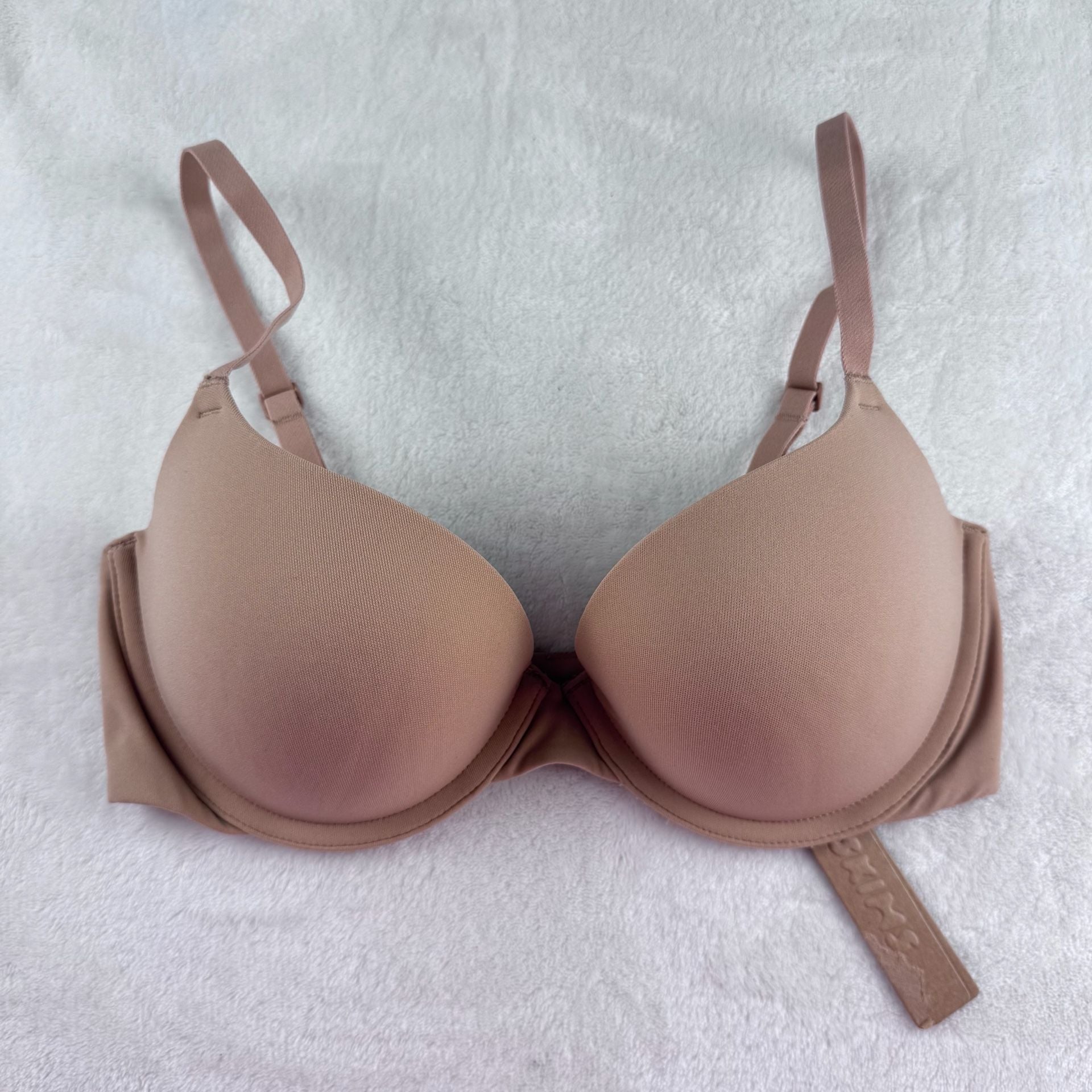 SKIMS Fits Everybody Tshirt Bra in Jasper 1