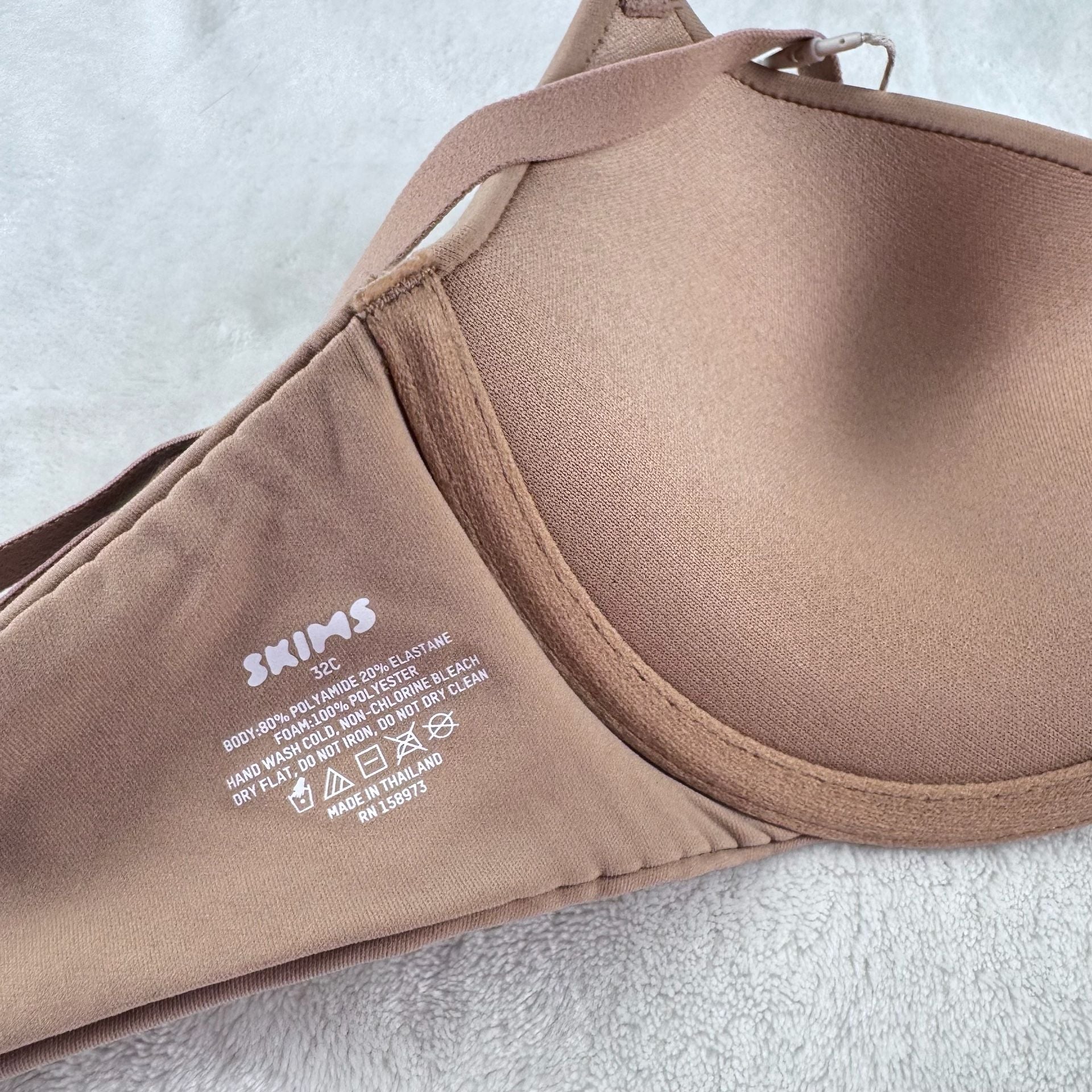 SKIMS Fits Everybody Tshirt Bra in Jasper 2