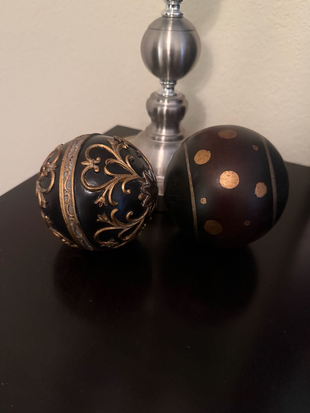 Set of 2 Casa Decor Black and Gold Resin Decorative Orb Cabinet Knobs 3