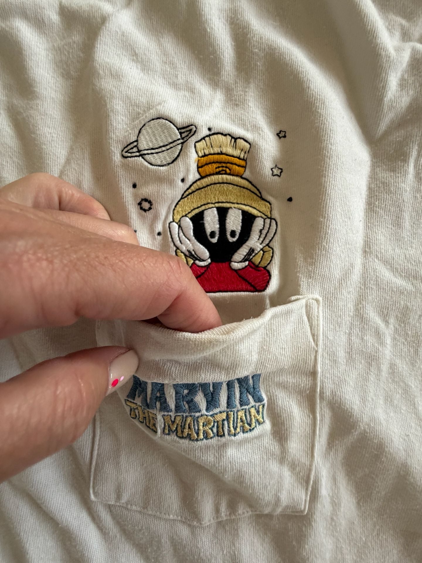 Vintage 1999 Warner Bros Marvin the Martian Embroidered Pocket T-Shirt 3