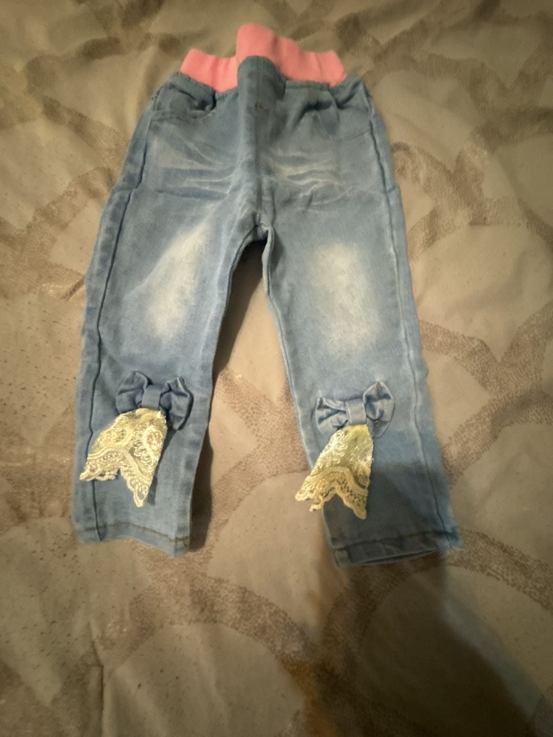 Toddler Girls Light Wash Denim Jeggings with Pink Elastic Waistband and Lace Bow Accents 3