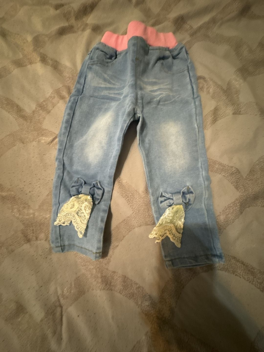 Toddler Girls Light Wash Denim Jeggings with Pink Elastic Waistband and Lace Bow Accents 4