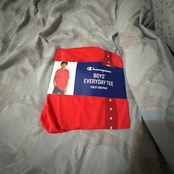 Champion Boys Everyday Active Top Size 8 Red