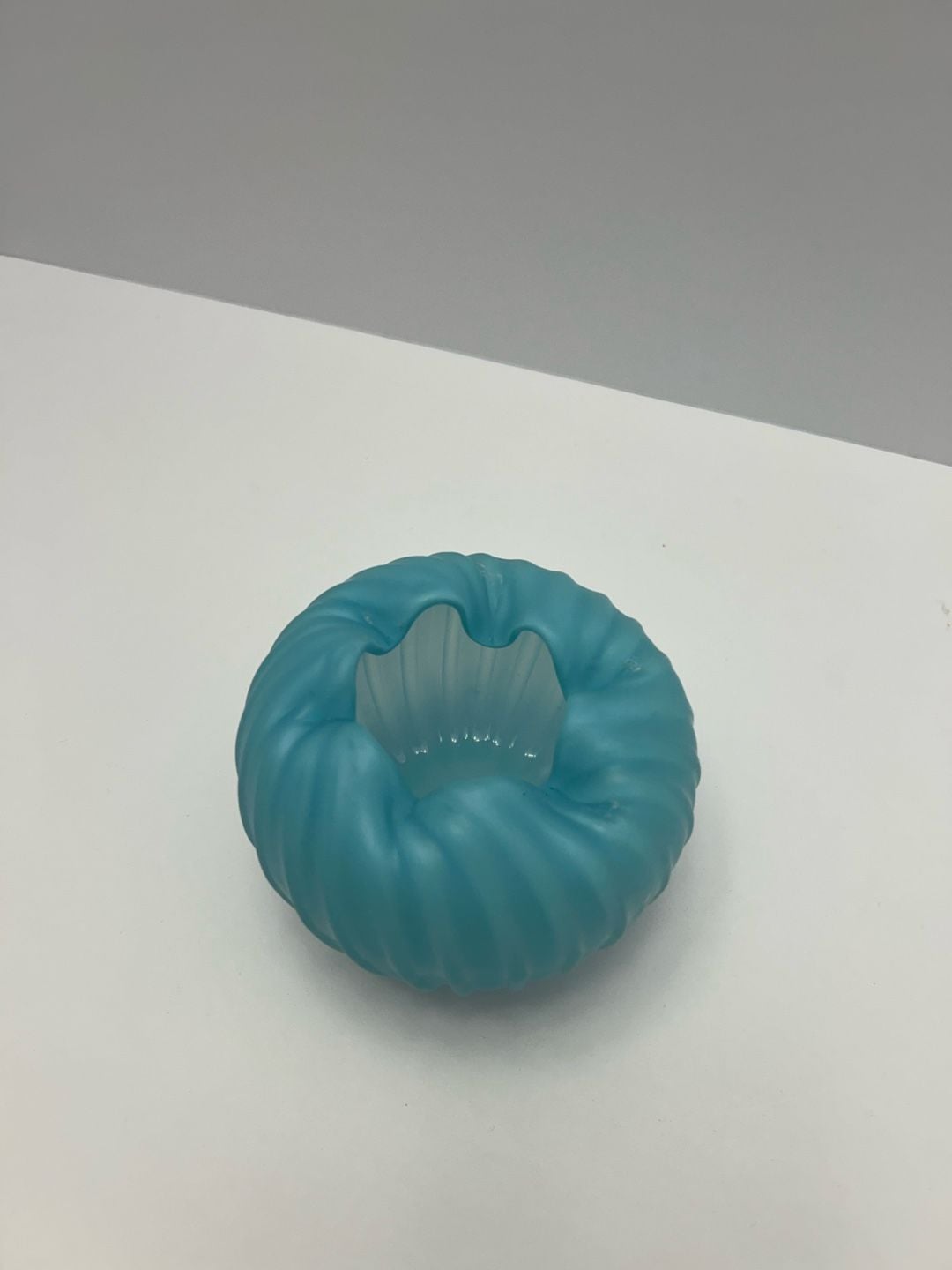 Vintage Fenton Blue Satin Glass Swirled Melon Rose Bowl Vase with Ruffled Edge 2