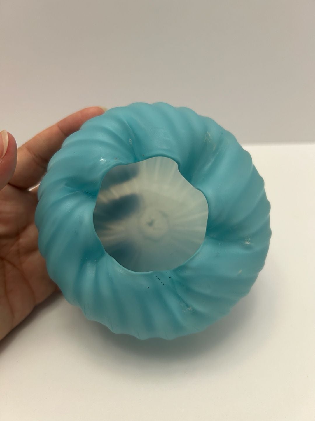 Vintage Fenton Blue Satin Glass Swirled Melon Rose Bowl Vase with Ruffled Edge 4