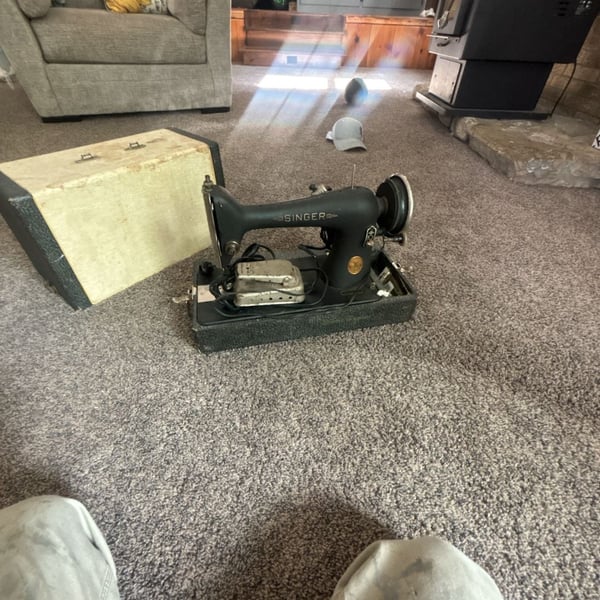 Vintage Singer Model 66-8 Godzilla Crinkle Finish Sewing Machine with Case