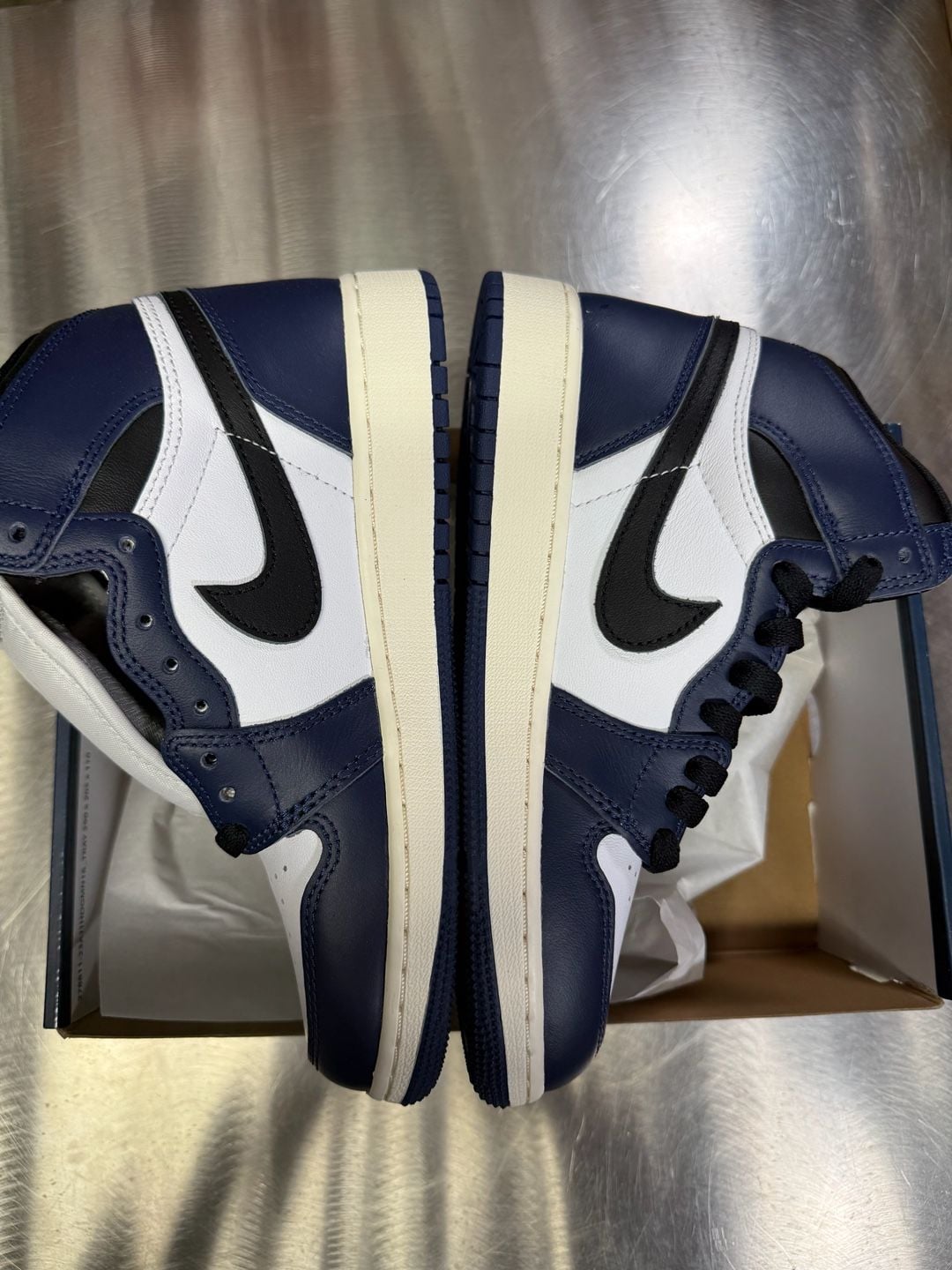 Air Jordan 1 Retro High OG GS Midnight Navy FD1437-401 5