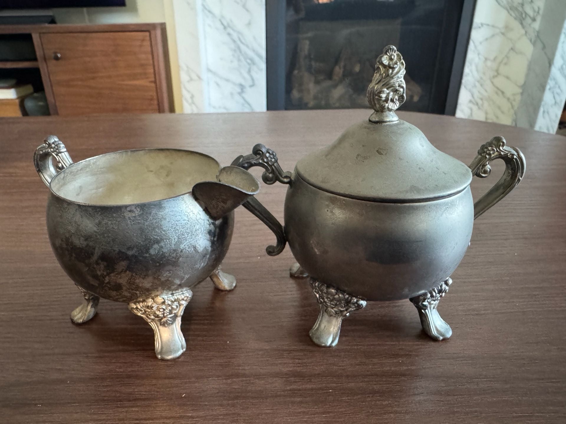 Vintage Silver Plated Over Brass Footed Creamer and Lidded Sugar Bowl Set 7