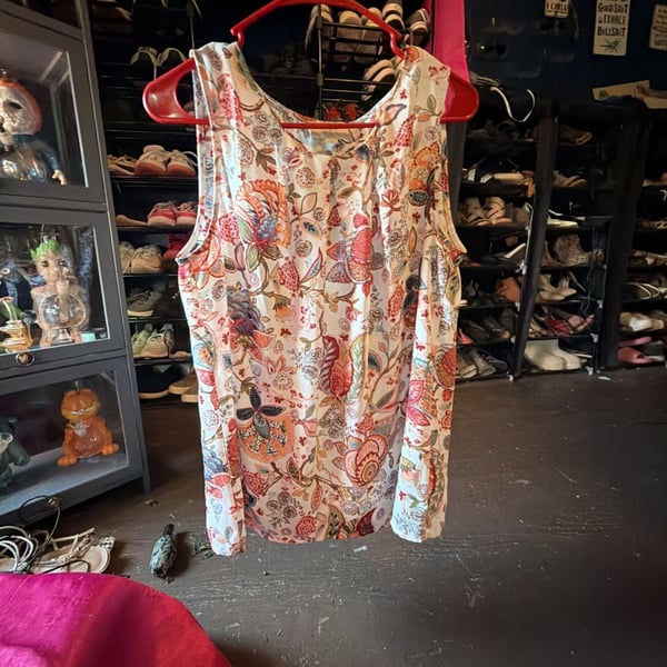 LOFT Outlet Paisley Floral Sleeveless Pleated Neck Blouse