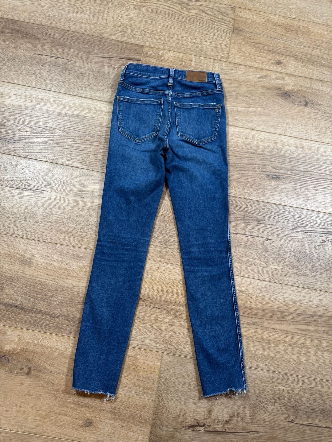 Madewell 10” High Rise Skinny Jeans 24 Button Fly Raw Hem Distressed Denim 14