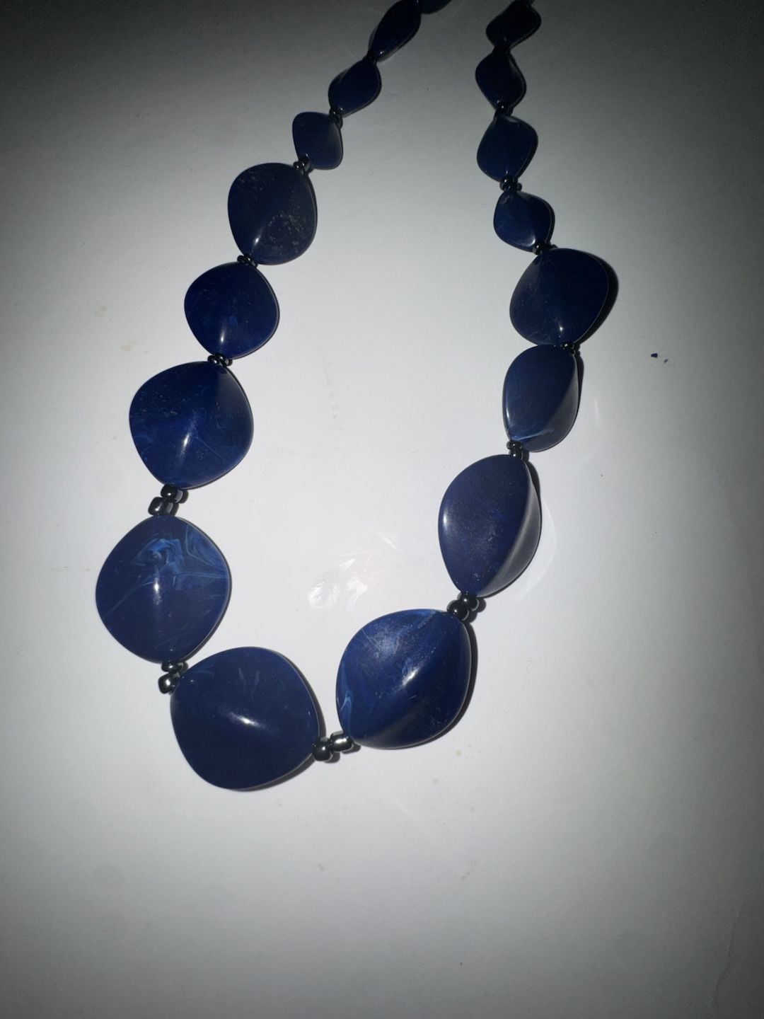 Vintage Trifari Navy Blue Lucite Graduated Bead Necklace 2