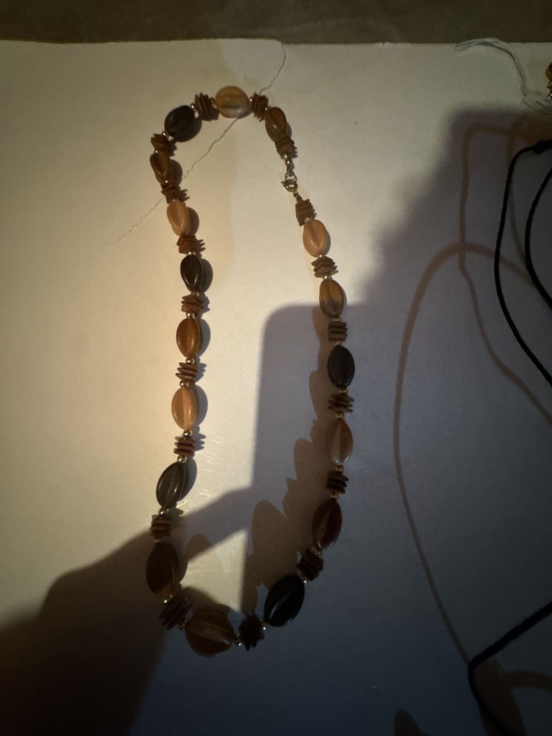 Vintage 1980s Retro Earth Tone Beaded Necklace with Oval and Stacked Square Resin Beads 3