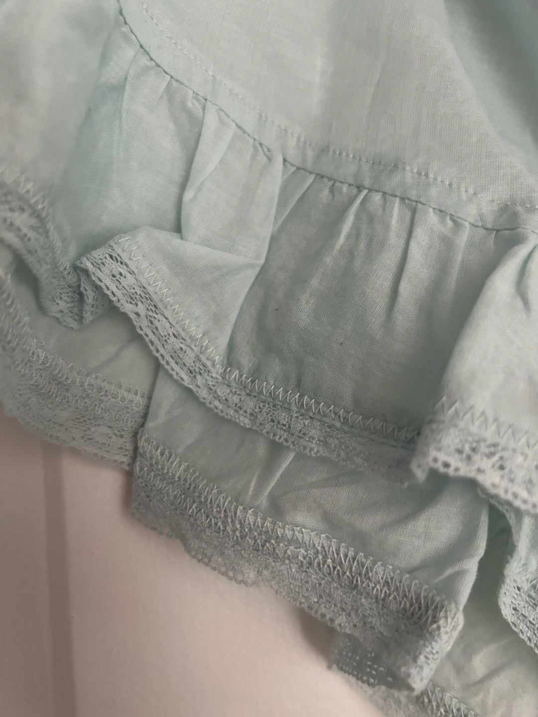 SKIMS Cotton Voile Ruffle Hem Short in Frost Large 5