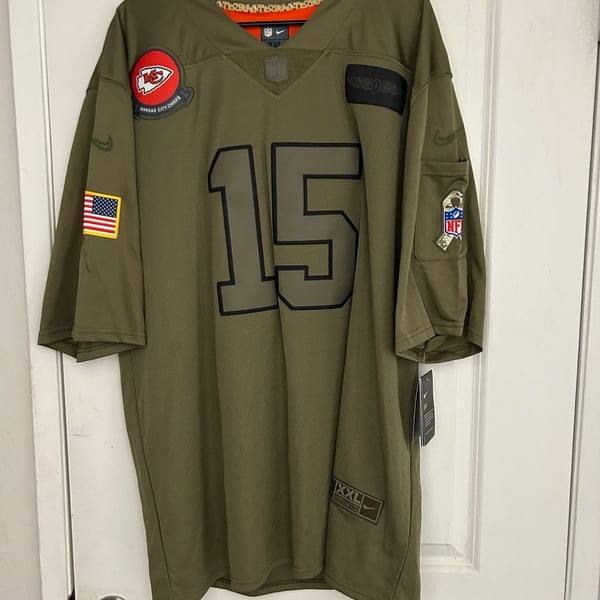 Nike Patrick Mahomes Kansas City Chiefs Salute to Service Limited Jersey XXL