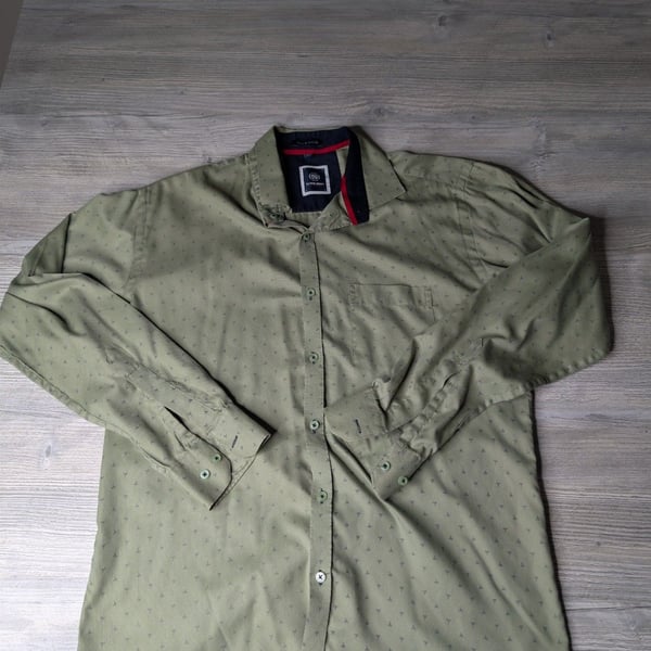 Sliver Jobbs Club Wear Olive Green Geometric Print Long Sleeve Button Down Shirt