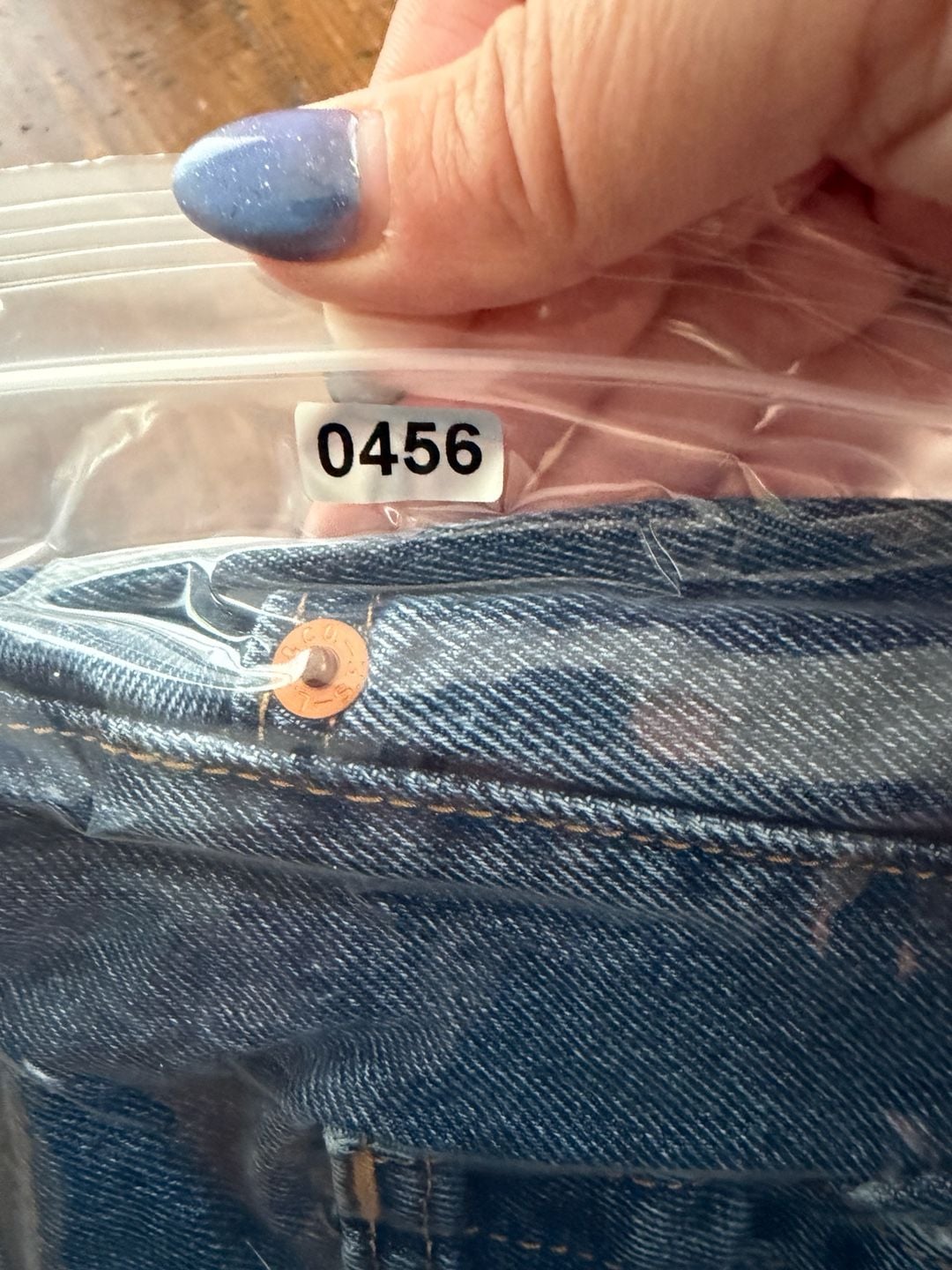 Levi's 505 Regular Fit Straight Leg Jeans W48 L30 Waterless 12