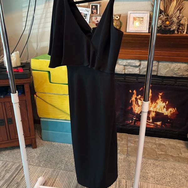 NWT Dress the Population Black Ruffle V-Neck Midi Dress SZ S