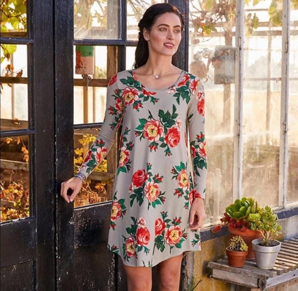 Matilda Jane Gray Floral Say I'm a Dreamer Shift Dress SZ Medium 3