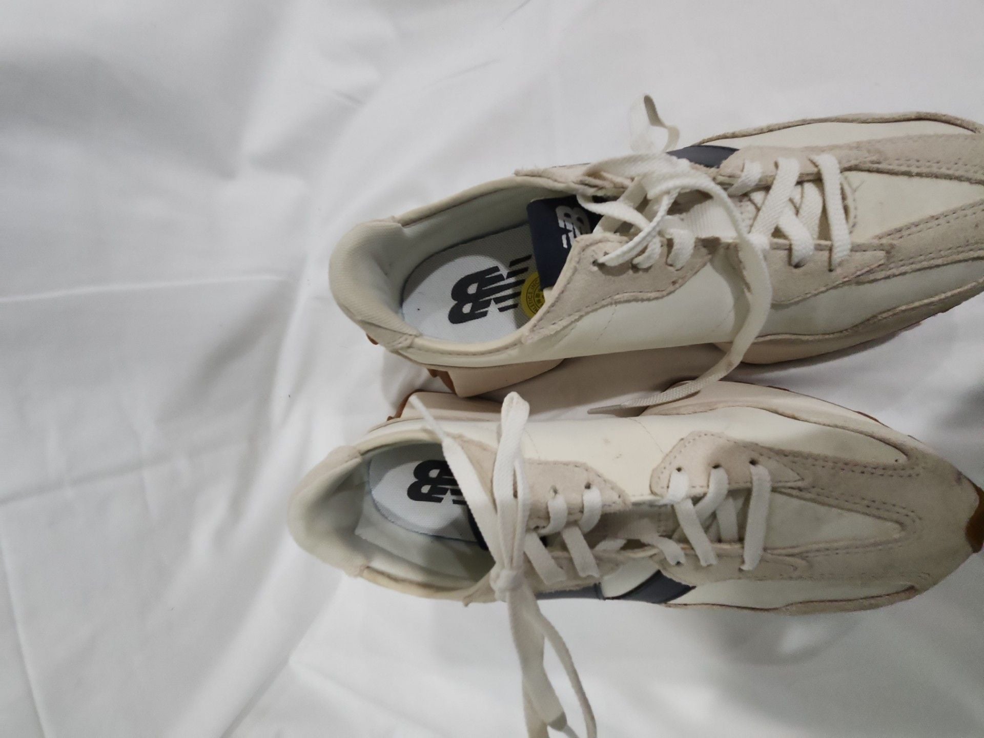 New Balance 327 Moonbeam Navy Sneakers 7