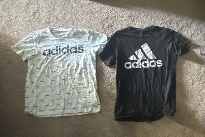 Set of 2 Adidas Graphic Logo T-Shirts Black and White Large 1