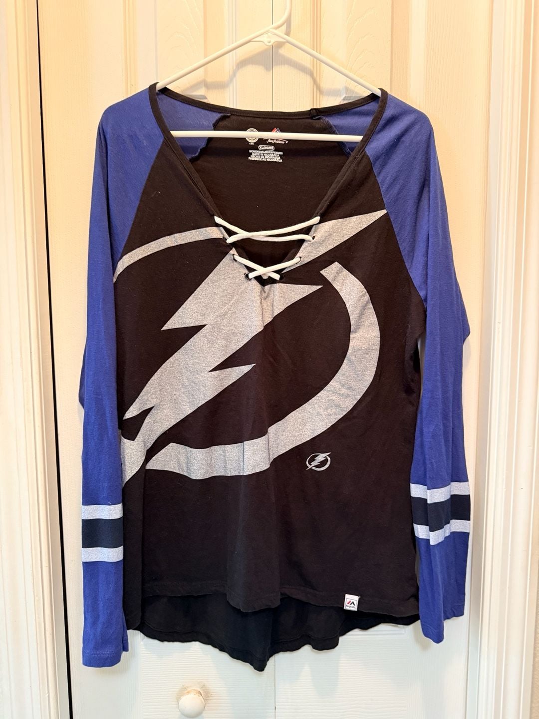 Majestic Majestic Tampa Bay Lightning Womens Long Sleeve Lace-Up V-Neck Raglan 2