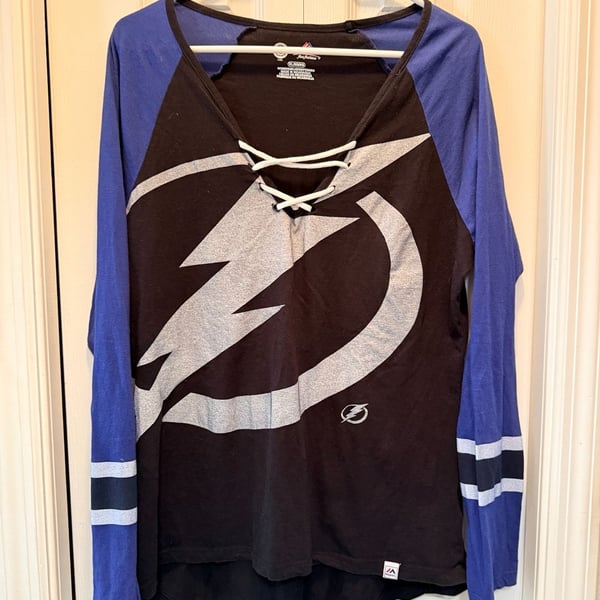 Majestic Majestic Tampa Bay Lightning Womens Long Sleeve Lace-Up V-Neck Raglan