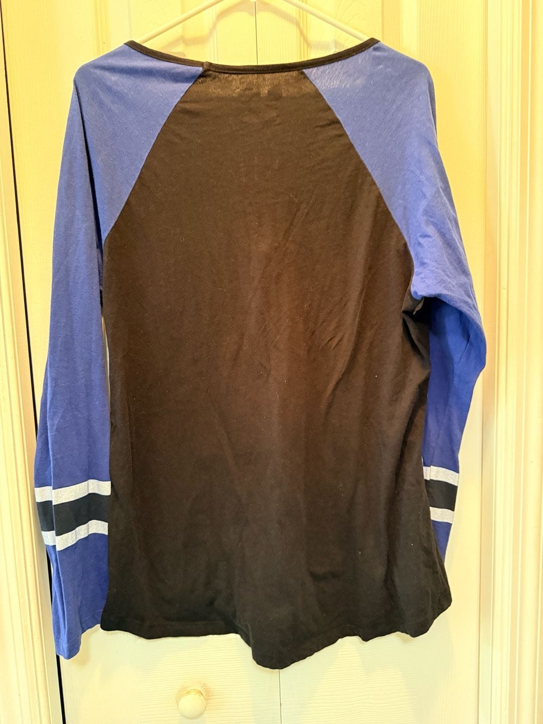 Majestic Majestic Tampa Bay Lightning Womens Long Sleeve Lace-Up V-Neck Raglan 3