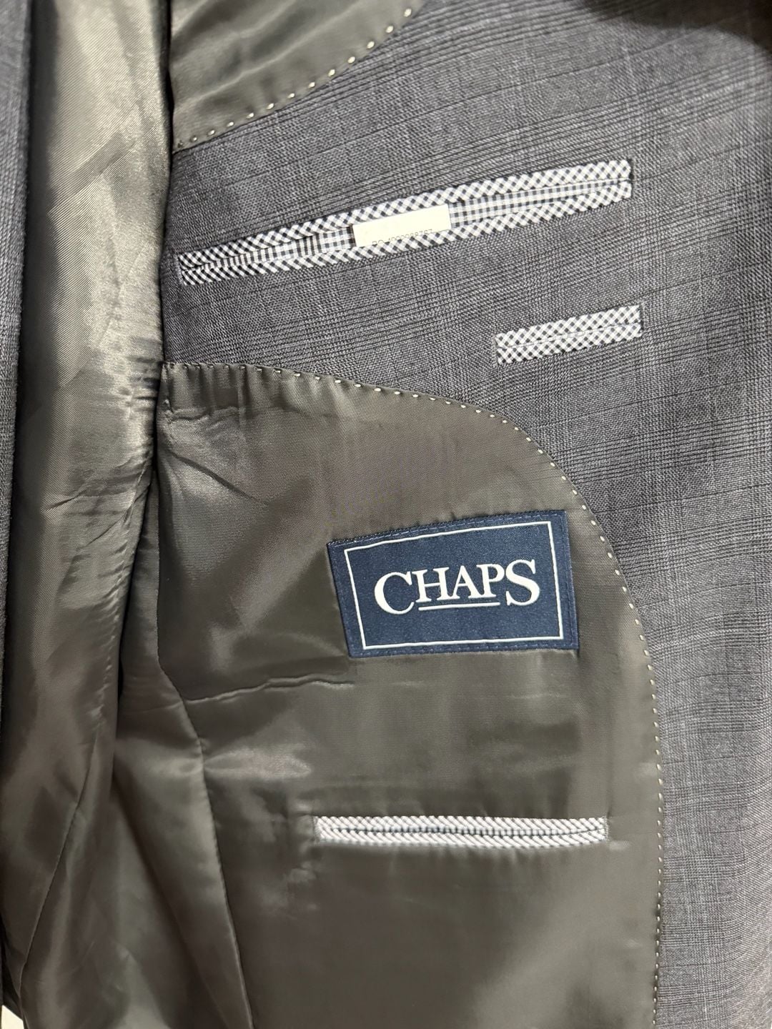 Chaps Men's 2-Piece Suit Gray Glen Plaid Two-Button Jacket and Trousers 3