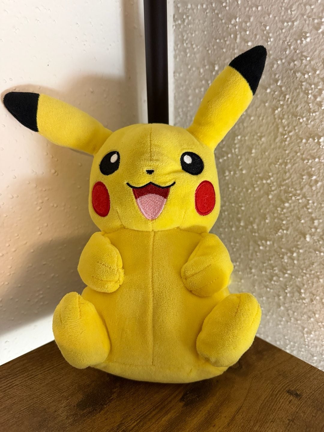 Wicked Cool Toys Pokemon Pikachu 8-Inch Plush 1