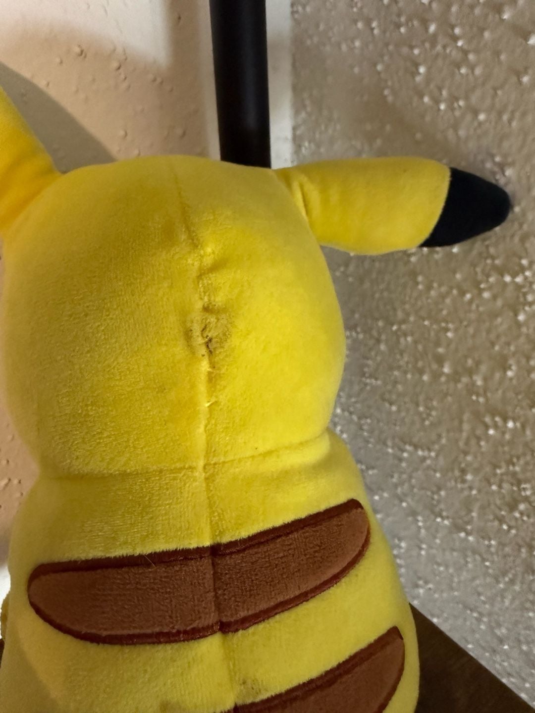 Wicked Cool Toys Pokemon Pikachu 8-Inch Plush 3