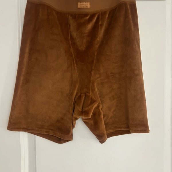 SKIMS Velour Boxer Shorts Size L