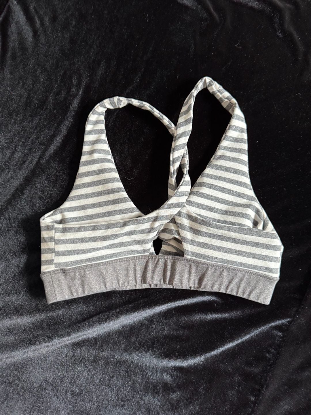 Splendid Studio Striped Twist Front Cross-Back Sports Bra 4
