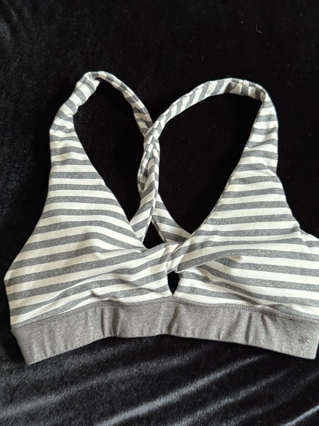 Splendid Studio Striped Twist Front Cross-Back Sports Bra 10