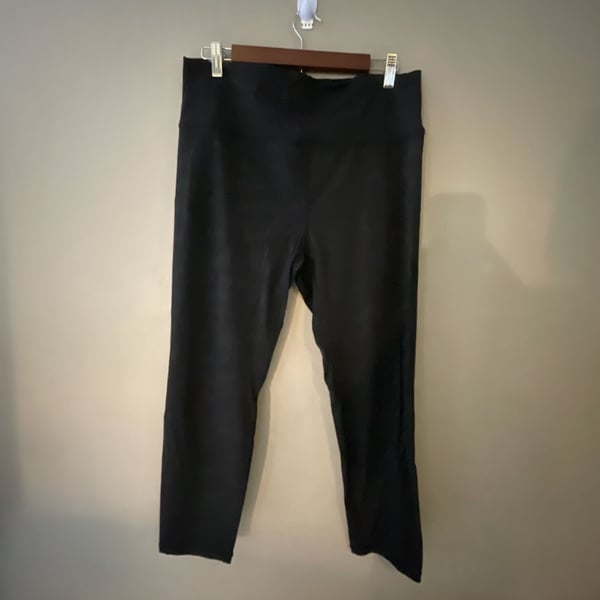 Zyia Active Black Camo High-Rise Performance Leggings