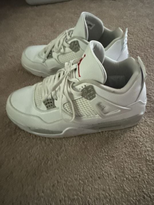 Nike Air Jordan 4 Retro 'White Oreo' (Tech Grey) Sneakers 3