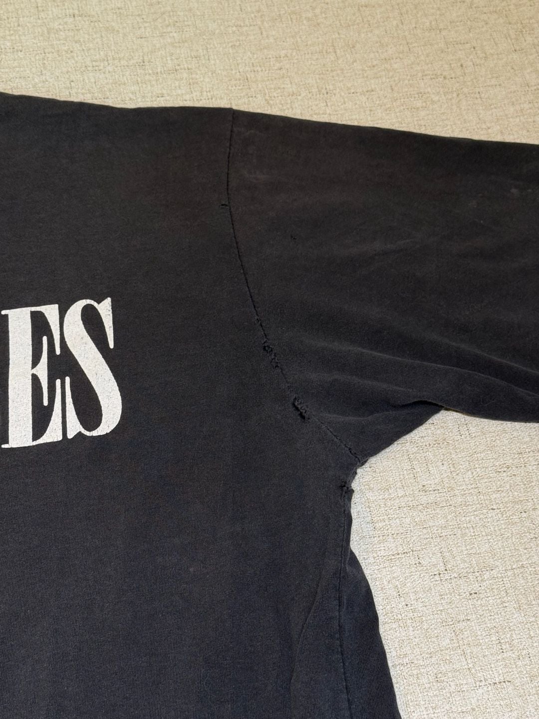 Distressed Vintage bootleg Guns N' Roses Use Your Illusion merch 13