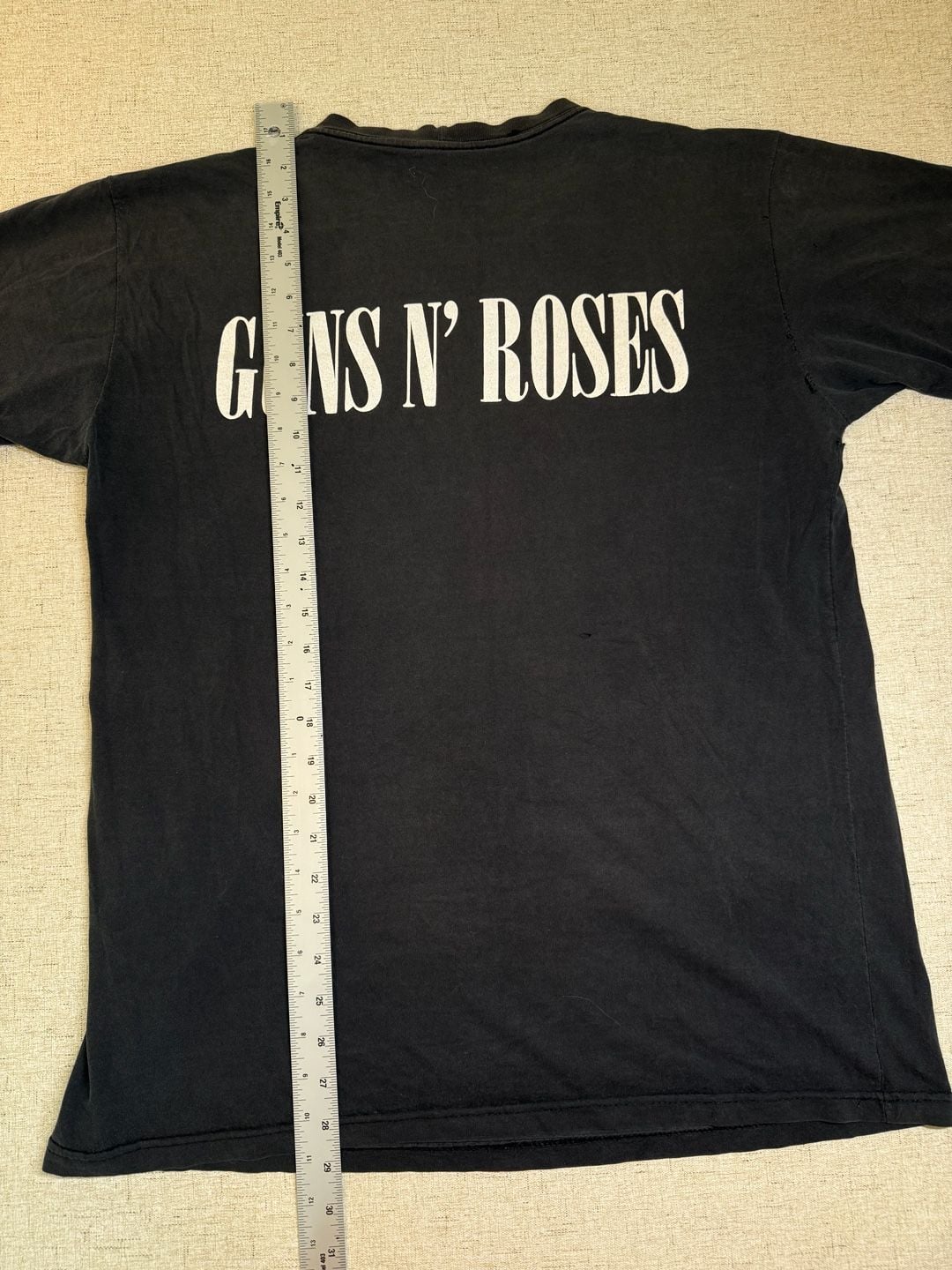 Distressed Vintage bootleg Guns N' Roses Use Your Illusion merch 17