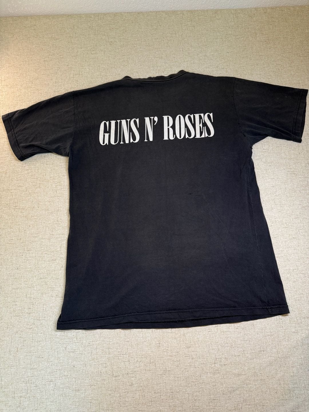 Distressed Vintage bootleg Guns N' Roses Use Your Illusion merch 19