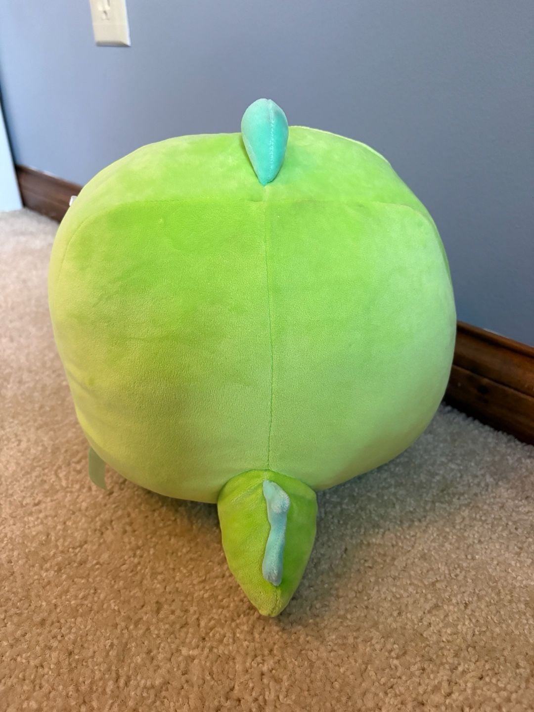 Squishmallow Valentine's Day Green Dinosaur Plush with "You are DINOMITE!" 2
