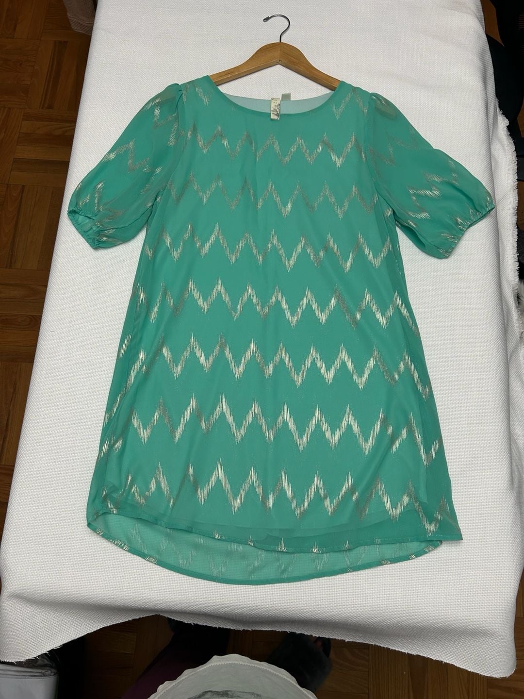Green and Gold Metallic Chevron Shift Dress with Puff Sleeves 6