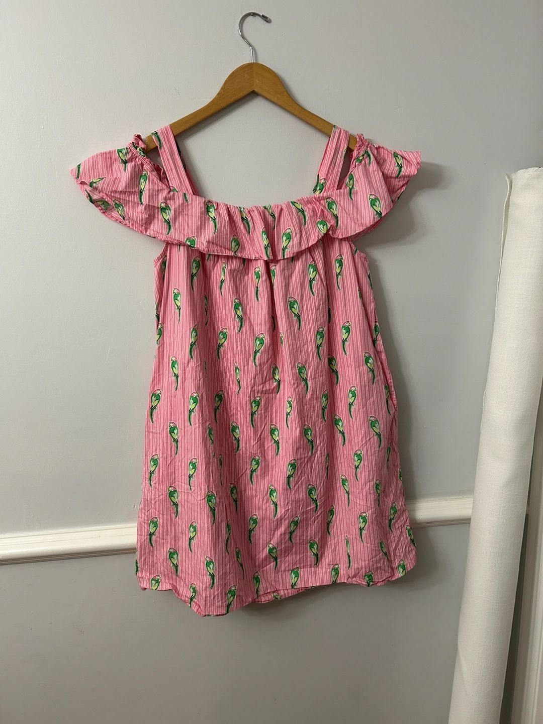 Crown & Ivy Women's Pink Striped Parrot Print Cold Shoulder Ruffle Dress with Pockets 2
