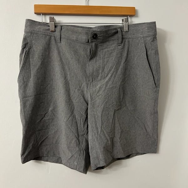 32 Degrees Cool Stretch Performance Men's Gray Casual Shorts Size 36