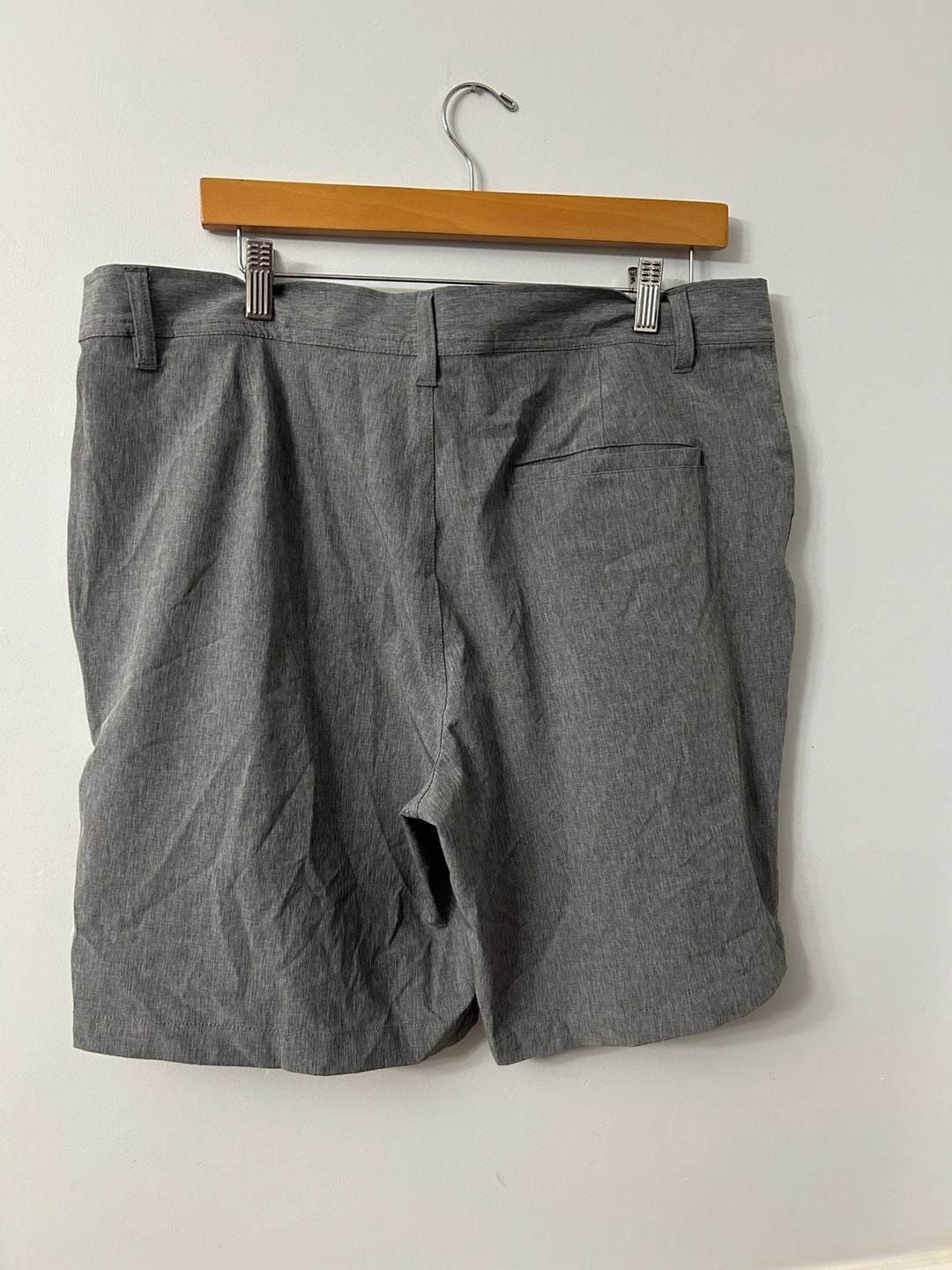 32 Degrees Cool Stretch Performance Men's Gray Casual Shorts Size 36 3