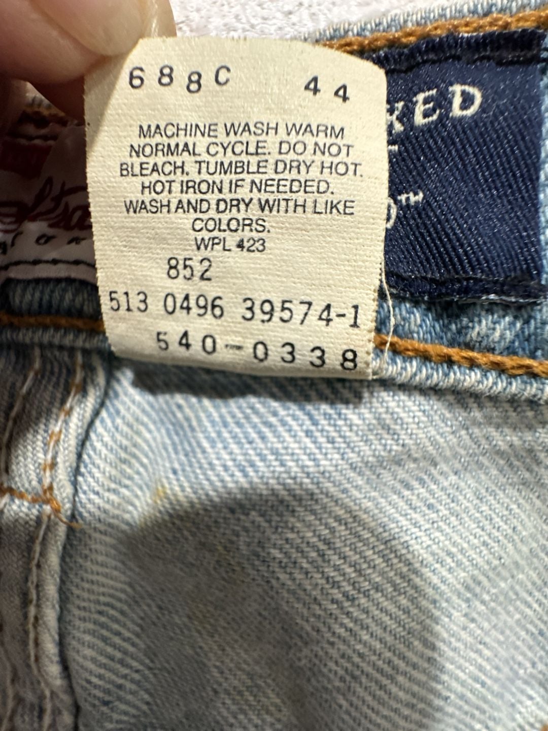 Vintage Levi's 540 Relaxed Fit Light Wash Denim Jeans Men's 40x30 7