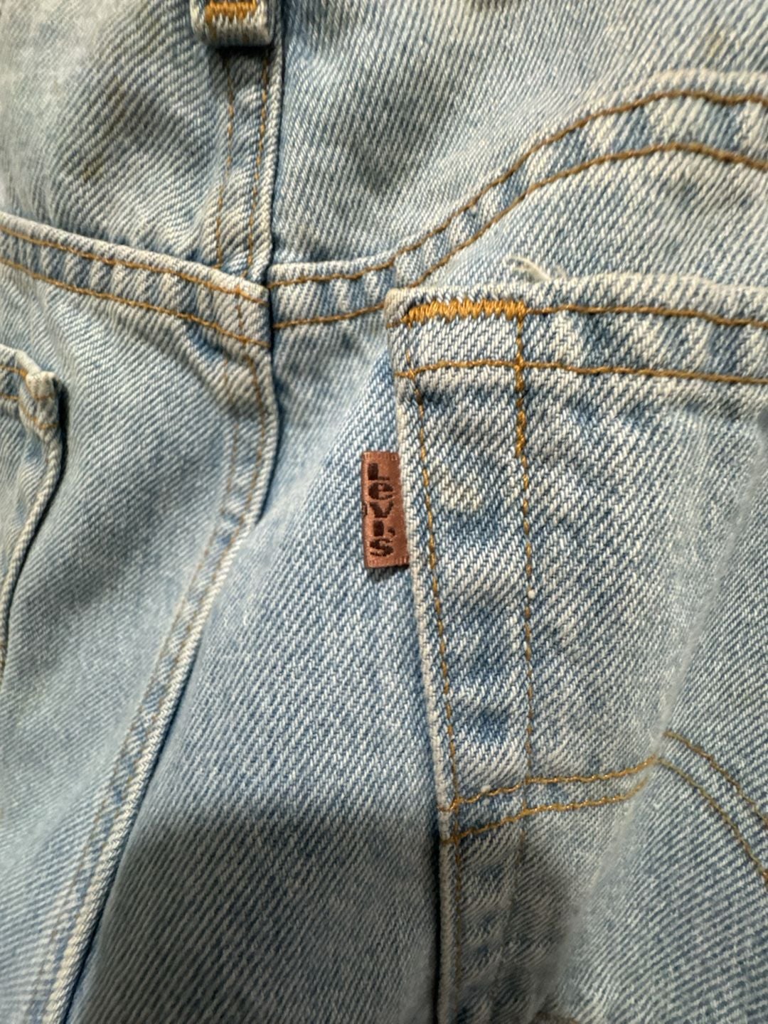 Vintage Levi's 540 Relaxed Fit Light Wash Denim Jeans Men's 40x30 13