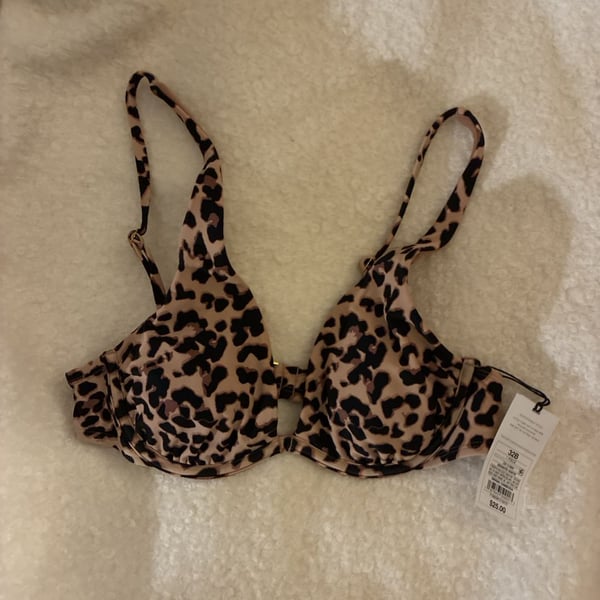 Shade & Shore Leopard Print Underwire Bikini Top 32B